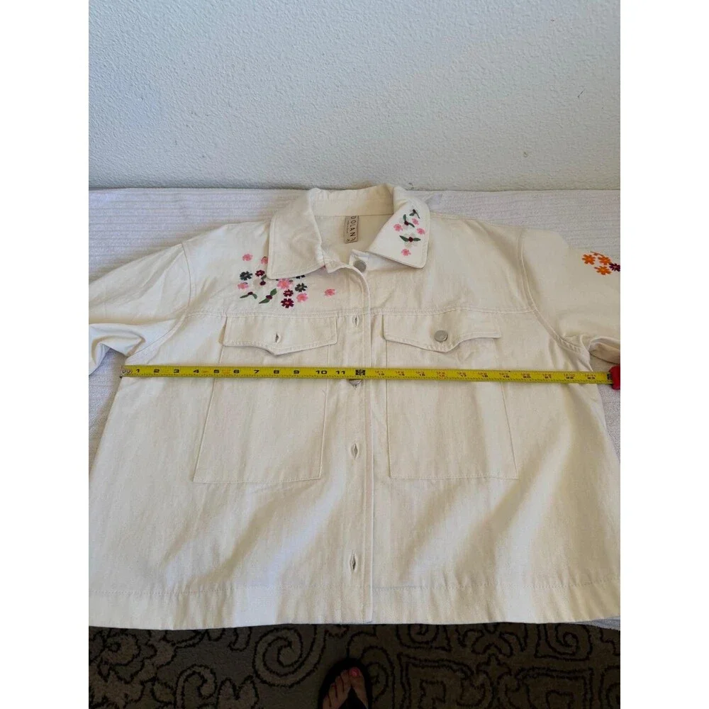 Dolan Jacket Women's XL Cream Embroidered Floral Denim Button Front Boho Rodeo